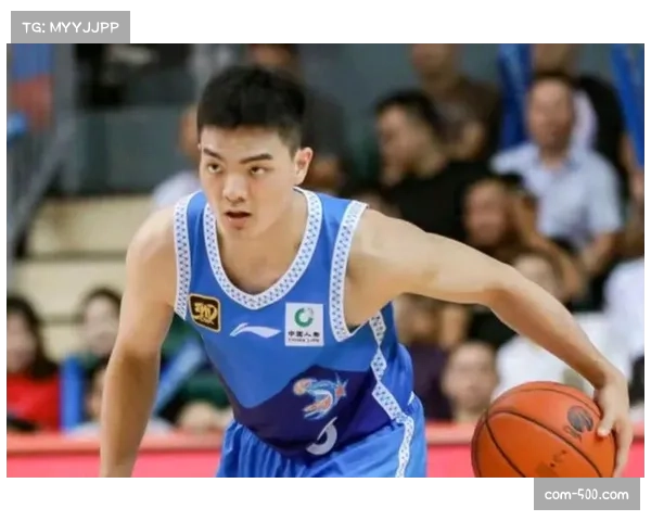 福建队邹阳黎伊扬持续成长,本土年轻核心承担更多进攻责任 福建队邹阳黎伊扬持续成长,本土年轻核心承担更多进攻责任